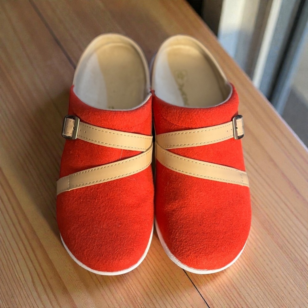 Spenco Red Felt Clogs Mules Comfort Buckle‎ Slip On Shoes Women Size 7.5
